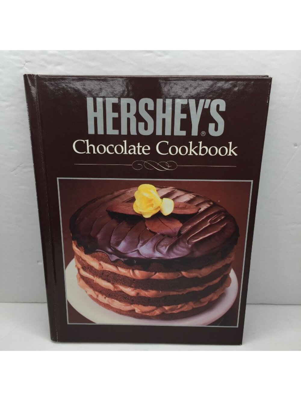 Vintage 1989 Hershey's Chocolate Cookbook Delicious Desserts Treats Cake Cookies